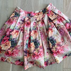 Floral mini skirt